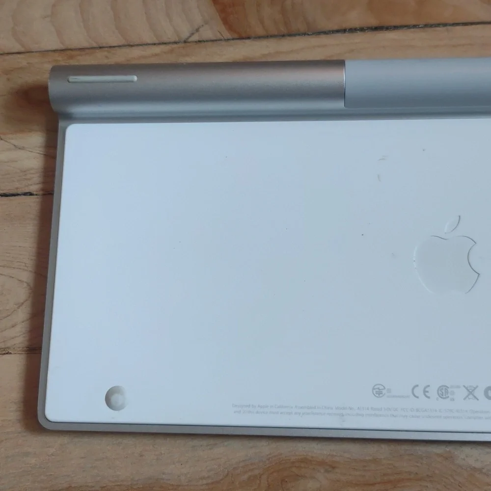 APPLE | Wireless Keyboard - Picture 6 of 7